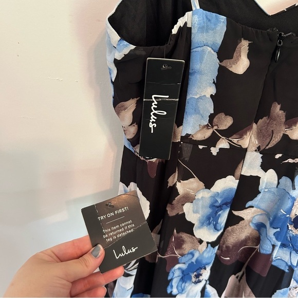 New Lulu’s Artwin Floral Maxi Gown Dress - Picture 5 of 11